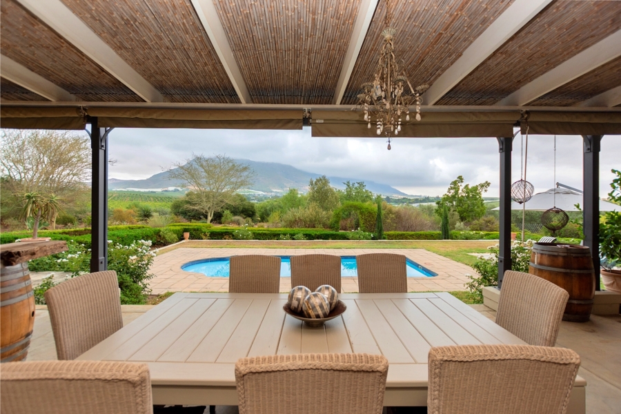 6 Bedroom Property for Sale in Riebeek Kasteel Western Cape